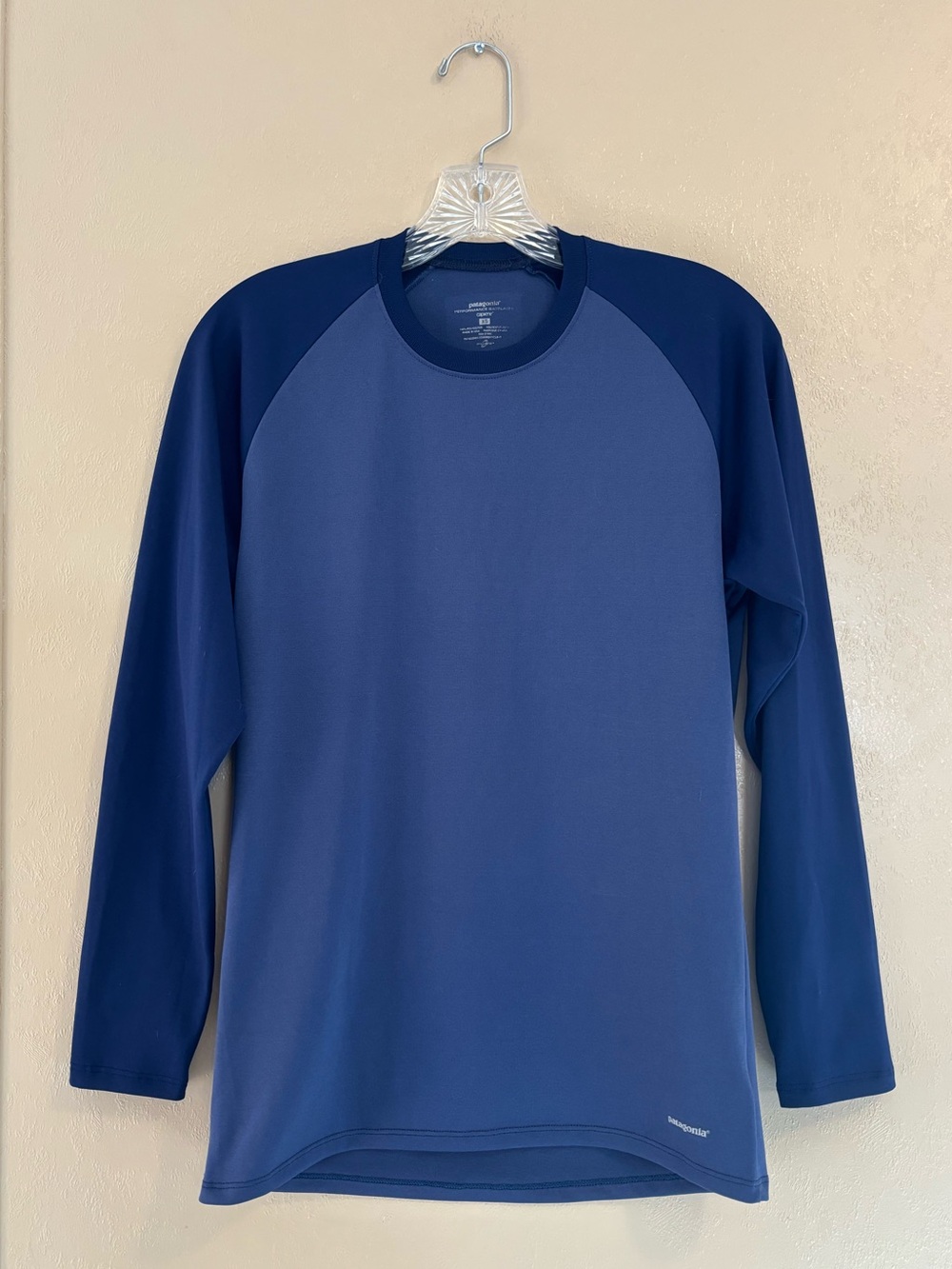 Patagonia mens Capilene Midweight Crewneck Baselayer sz XS